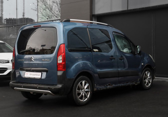Подержанный автомобиль Citroen Berlingo 2010 года (5 фото)