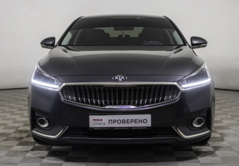 Подержанный автомобиль Kia K7 2017 года (2 фото)