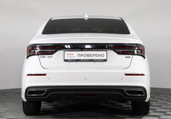 Подержанный автомобиль Omoda S5 2024 года (6 фото)