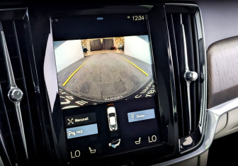 Подержанный автомобиль Volvo S90 2021 года (28 фото)