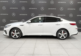 Подержанный автомобиль Kia Optima Sedan 2018 года (8 фото)