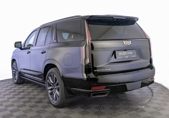 Подержанный автомобиль Cadillac Escalade Suv 2021 года (7 фото)