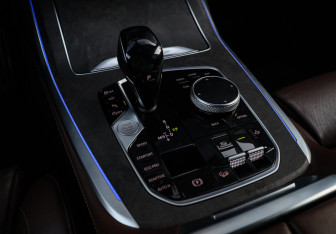 Подержанный автомобиль BMW X7 2019 года (25 фото)