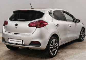 Подержанный автомобиль Kia Ceed Hatchback 2013 года (5 фото)