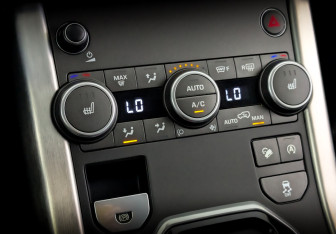 Подержанный автомобиль Land Rover Range Rover Evoque 2017 года (26 фото)