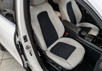 Подержанный автомобиль Mercedes-Benz GLB 2021 года (23 фото)