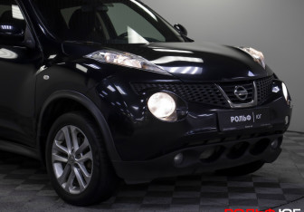 Подержанный автомобиль Nissan Juke 2011 года (18 фото)