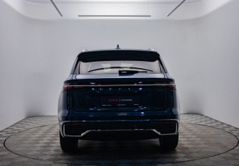 Подержанный автомобиль Geely Monjaro 2023 года (7 фото)