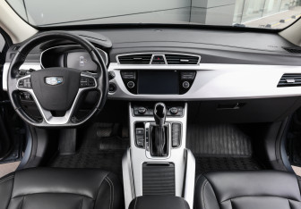 Подержанный автомобиль Geely Atlas 2019 года (19 фото)