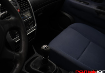 Подержанный автомобиль Mitsubishi Carisma Sedan 2002 года (12 фото)