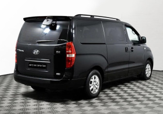 Подержанный автомобиль Hyundai Grand Starex 2008 года (4 фото)