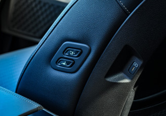 Подержанный автомобиль Kia Carnival 2024 года (19 фото)