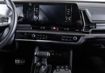 Подержанный автомобиль Kia Sportage 2022 года (16 фото)