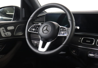 Подержанный автомобиль Mercedes-Benz GLE 2019 года (15 фото)