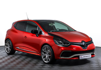 Подержанный автомобиль Renault Clio RS 2014 года (3 фото)
