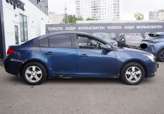 Подержанный автомобиль Chevrolet Cruze Sedan 2010 года (4 фото)