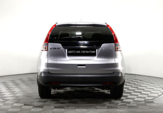 Подержанный автомобиль Honda CR-V 2013 года (4 фото)