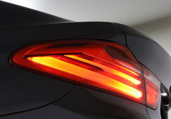 Подержанный автомобиль BMW X4 2015 года (24 фото)