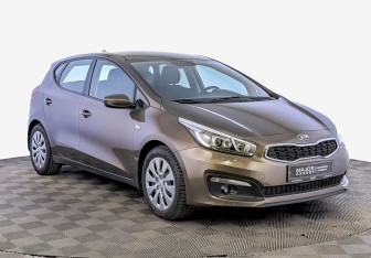 Подержанный автомобиль Kia Ceed Hatchback 2017 года (3 фото)