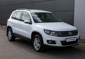 Подержанный автомобиль Volkswagen Tiguan 2015 года (3 фото)