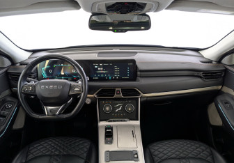 Подержанный автомобиль Exeed TXL 2022 года (14 фото)