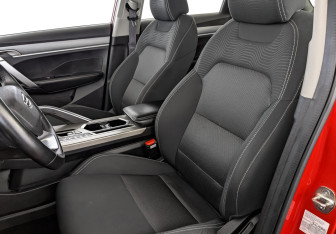 Подержанный автомобиль Geely Coolray 2023 года (20 фото)