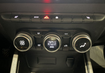 Подержанный автомобиль Renault Duster 2021 года (17 фото)