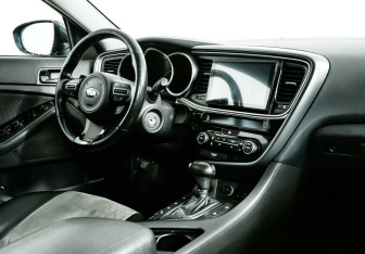 Подержанный автомобиль Kia Optima Sedan 2015 года (10 фото)