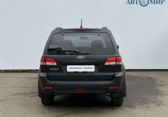 Подержанный автомобиль Ford Escape 2009 года (6 фото)