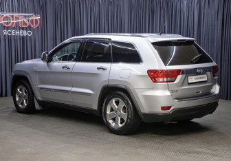 Подержанный автомобиль Jeep Grand Cherokee 2011 года (4 фото)