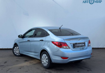 Подержанный автомобиль Hyundai Solaris Sedan 2013 года (6 фото)