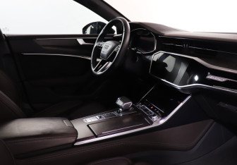 Подержанный автомобиль Audi A7 2018 года (9 фото)