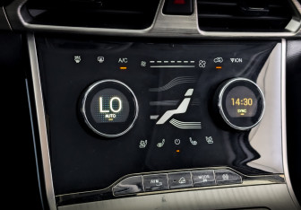 Подержанный автомобиль Exeed TXL 2022 года (28 фото)