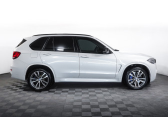 Подержанный автомобиль BMW X5 2015 года (4 фото)