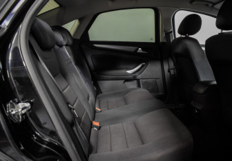 Подержанный автомобиль Ford Mondeo Sedan 2013 года (9 фото)