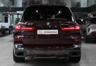 Подержанный автомобиль BMW X7 2020 года (5 фото)