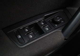 Подержанный автомобиль Volkswagen Tiguan 2021 года (21 фото)