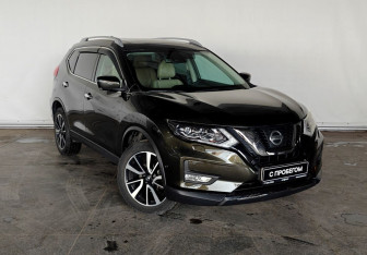 Подержанный автомобиль Nissan X-Trail 2021 года (3 фото)