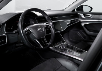 Подержанный автомобиль Audi A6 Sedan 2022 года (14 фото)