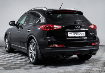 Подержанный автомобиль Infiniti QX50 2013 года (7 фото)