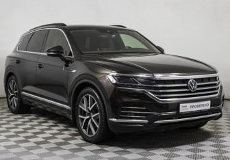 Подержанный автомобиль Volkswagen Touareg 2021 года (3 фото)