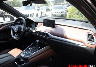 Подержанный автомобиль Mazda CX-9 2019 года (7 фото)
