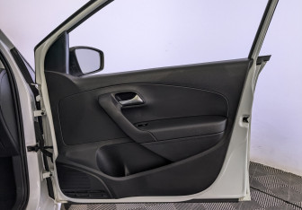 Подержанный автомобиль Volkswagen Polo Sedan 2019 года (25 фото)