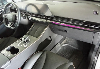 Подержанный автомобиль Omoda C5 2023 года (11 фото)