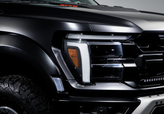 Подержанный автомобиль Ford F-150 2024 года (16 фото)