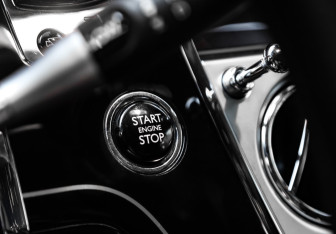 Подержанный автомобиль Rolls-Royce Wraith 2018 года (41 фото)