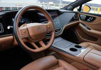 Подержанный автомобиль Rising Auto F7 2023 года (12 фото)