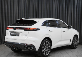 Подержанный автомобиль Changan UNI-K 2023 года (4 фото)