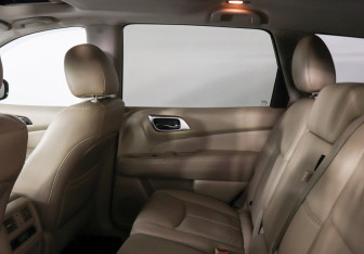 Подержанный автомобиль Nissan Pathfinder 2014 года (7 фото)