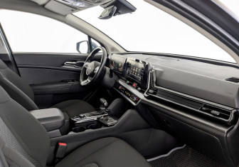Подержанный автомобиль Kia Sportage 2023 года (11 фото)